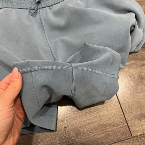 lululemon softstreme shorts size 12 blue denim - Picture 5 of 5